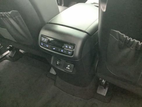 Used 2023 Hyundai Palisade SEL w/ Premium Package AWD/4WD image 24