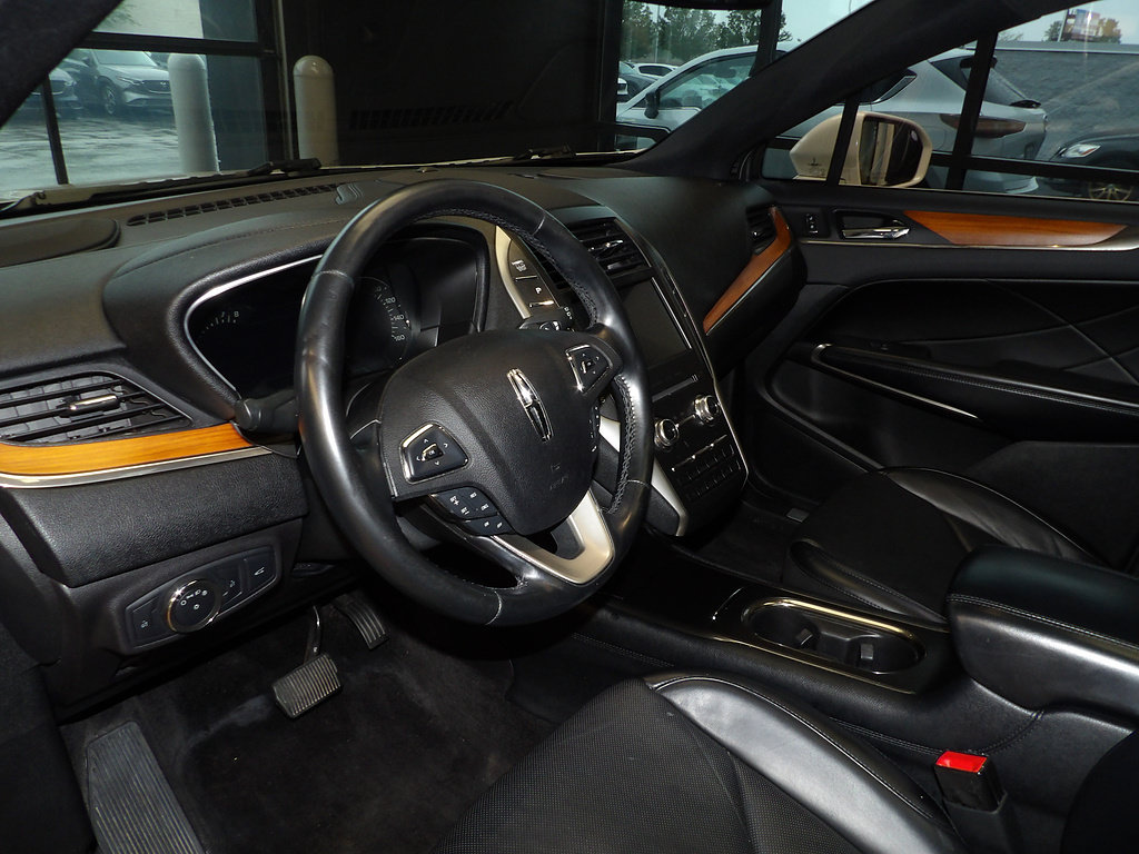 Used 2017 Lincoln MKC Reserve AWD/4WD image 25