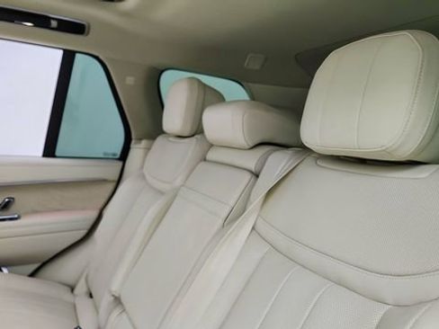 Used 2024 Land Rover Range Rover SE AWD/4WD image 28