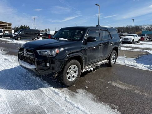 Used 2019 Toyota 4Runner SR5 Premium image 3