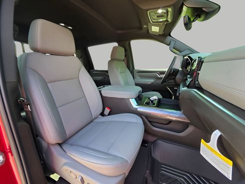 New 2026 Chevrolet Silverado 2500 LTZ w/ LTZ Convenience Package AWD/4WD image 11