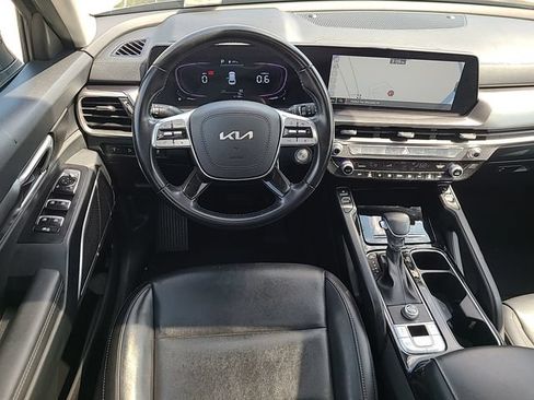 Used 2025 Kia Telluride S FWD image 28