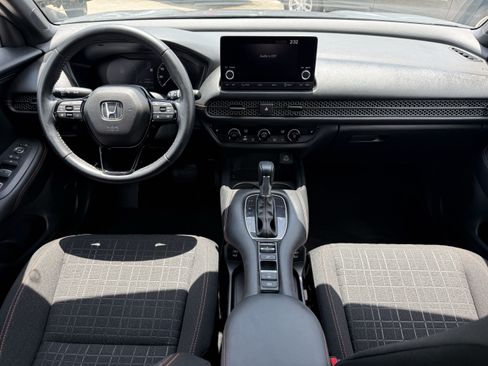Used 2025 Honda HR-V Sport image 14