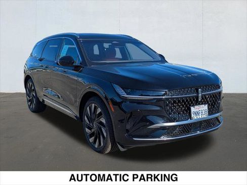 Used 2024 Lincoln Nautilus Black Label AWD/4WD image 7