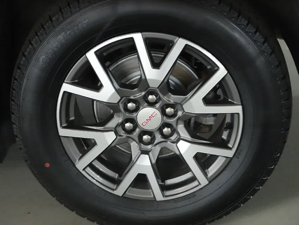 Used 2020 GMC Acadia SLE w/ Driver Convenience Package FWD image 40