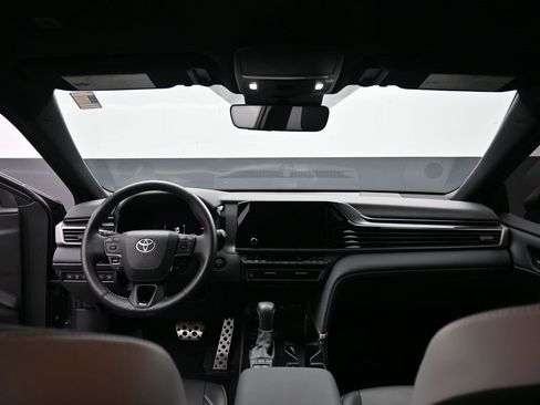 Certified 2025 Toyota Camry SE w/ Convenience Package image 26