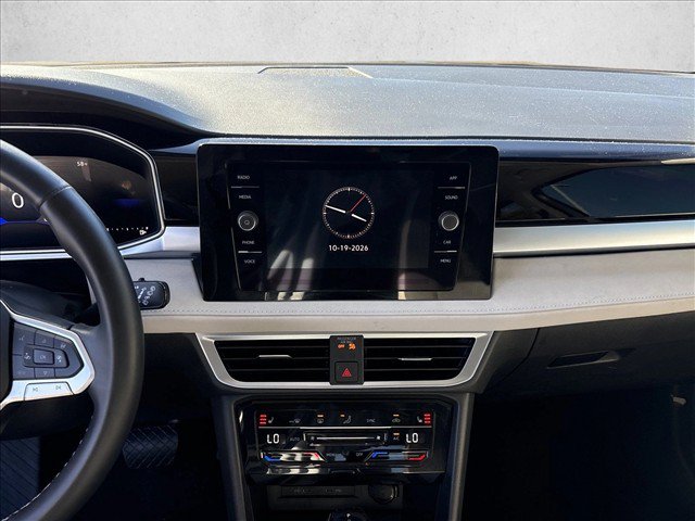 Used 2025 Volkswagen Taos SE FWD image 14