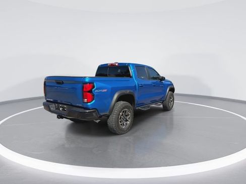 Used 2024 Chevrolet Colorado ZR2 w/ Technology Package AWD/4WD image 2