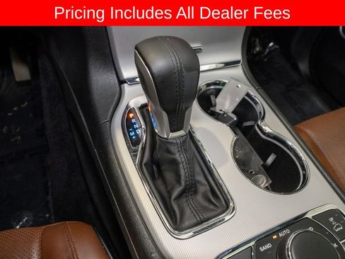 Used 2018 Jeep Grand Cherokee Summit AWD/4WD image 17