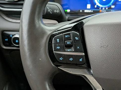 Certified 2023 Ford Explorer Platinum w/ Technology Package AWD/4WD image 33