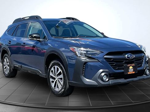 Used 2025 Subaru Outback Premium AWD/4WD image 22