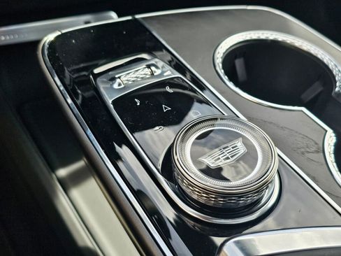 New 2026 Cadillac Lyriq V image 32