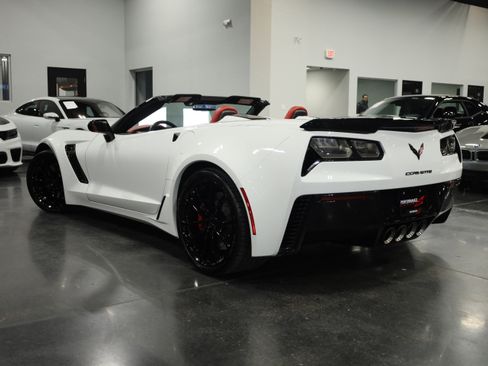 Used 2016 Chevrolet Corvette Z06 w/ 2LZ Preferred Equipment Group image 4