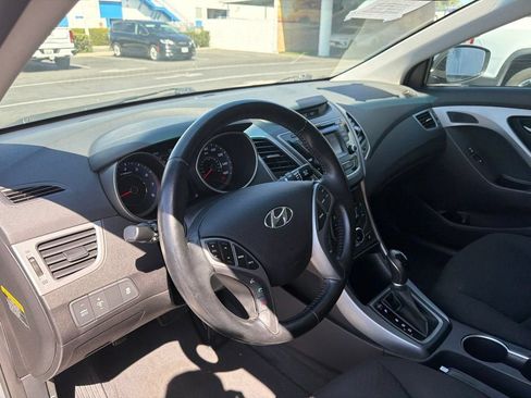 Used 2016 Hyundai Elantra Value Edition FWD image 11