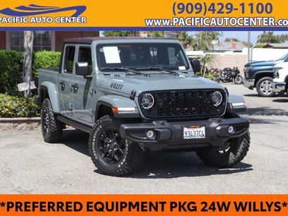 Used 2025 Jeep Gladiator Sport