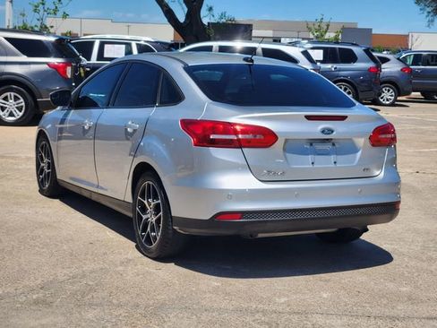 Used 2018 Ford Focus SEL image 7