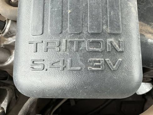 Used 2010 Ford F150 XLT AWD/4WD image 26