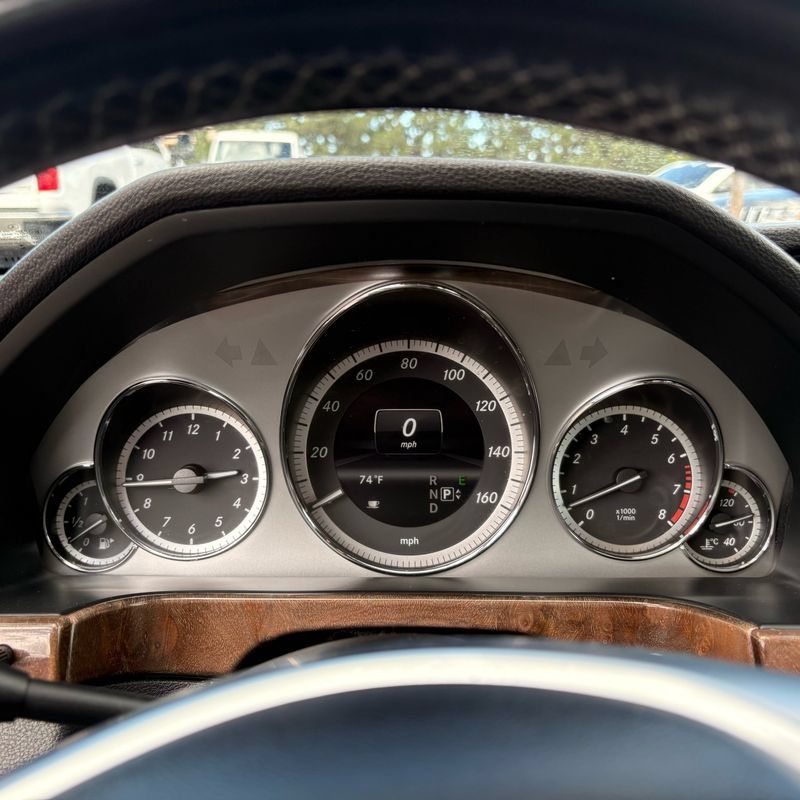 Used 2013 Mercedes-Benz E 350 4MATIC Sedan image 15