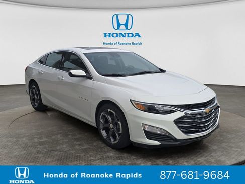 Used 2024 Chevrolet Malibu LT FWD image 7