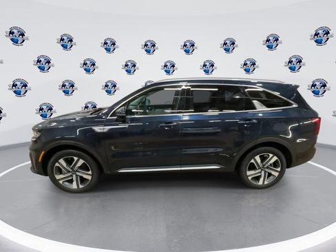 Certified 2023 Kia Sorento EX image 6