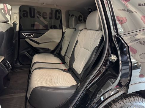Used 2020 Subaru Forester Premium AWD/4WD image 22