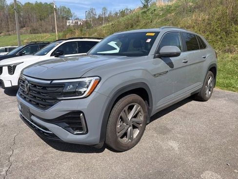 Used 2024 Volkswagen Atlas Cross Sport SEL R-Line image 1