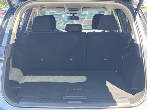 Certified 2026 Nissan Rogue SV FWD image 20