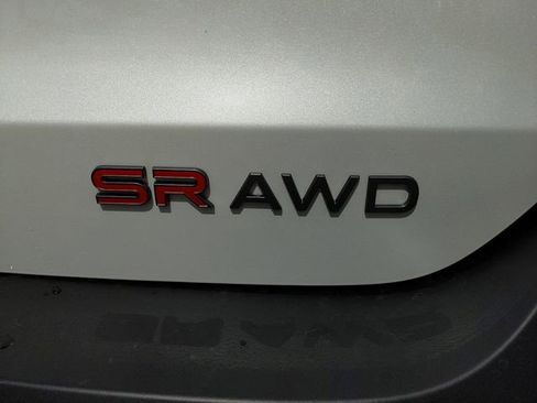 New 2026 Nissan Kicks SR w/ Cold Weather Package image 9