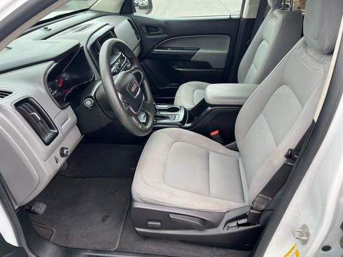 Used 2020 GMC Canyon 2WD Crew Cab w/ Convenience Package image 12