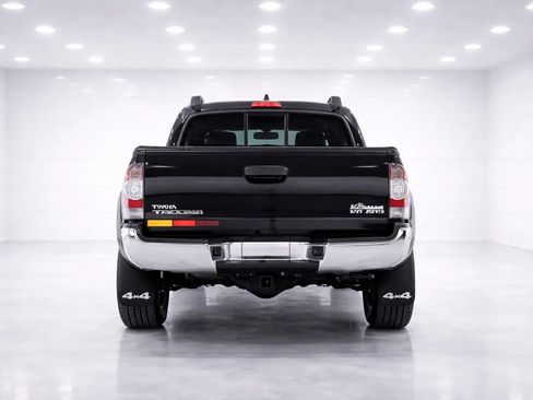 Used 2012 Toyota Tacoma Pickup 4D 5 ft image 4