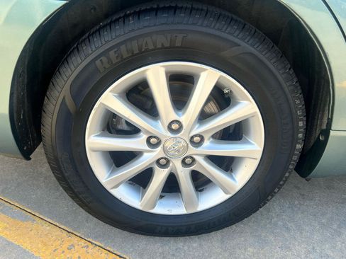 Used 2011 Toyota Camry XLE w/ XLE Extra-Value Pkg #2 FWD image 43