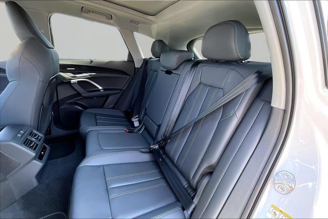 New 2026 Audi Q5 Premium Plus AWD/4WD image 28