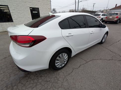 Used 2017 Kia Forte LX image 6
