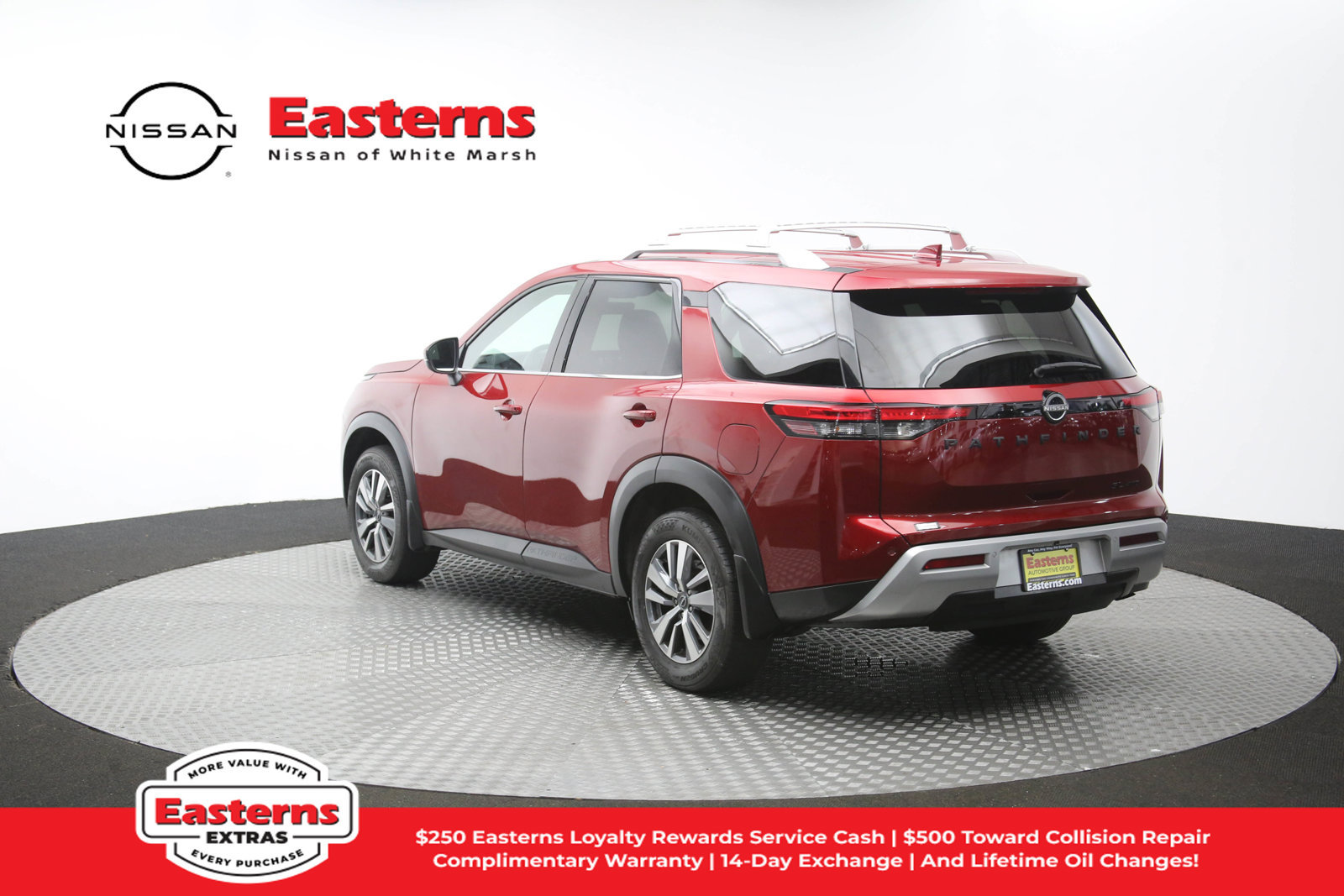 Used 2023 Nissan Pathfinder SL w/ Lighting Package (N92) AWD/4WD image 60