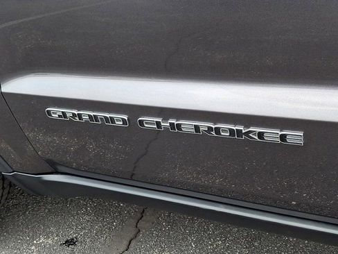 Certified 2019 Jeep Grand Cherokee Limited image 35