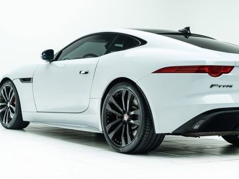 Used 2017 Jaguar F-TYPE S RWD image 18