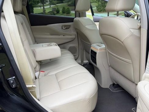 Used 2016 Nissan Murano Platinum w/ Platinum Technology Package FWD image 21