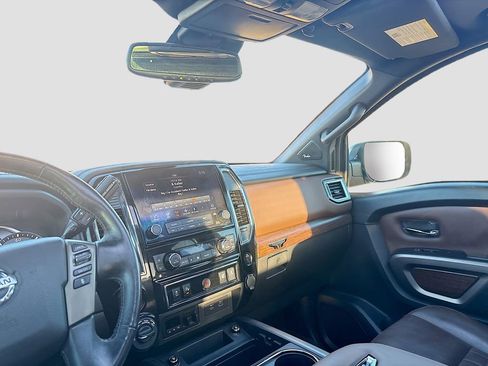 Used 2022 Nissan Titan Platinum Reserve w/ Moonroof Package image 24