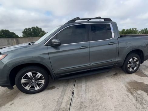 Used 2017 Honda Ridgeline RTL-T image 11