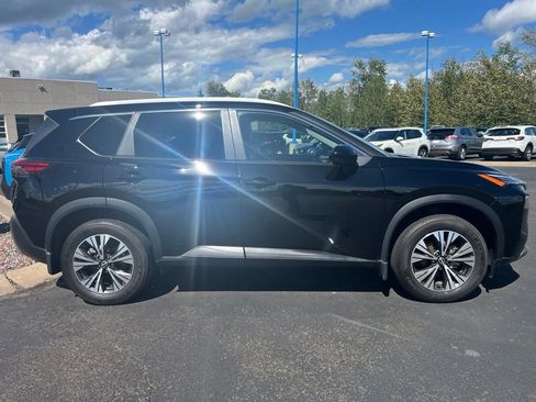 Used 2023 Nissan Rogue SV w/ SV Premium B Package AWD/4WD image 4
