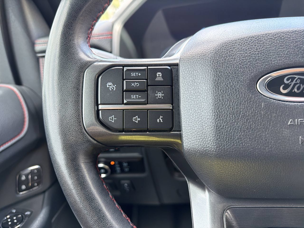 Certified 2024 Ford Expedition Max Limited AWD/4WD image 30