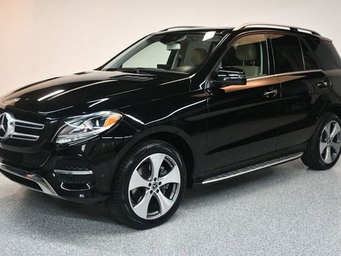 Used 2019 Mercedes-Benz GLE 400 4MATIC image 2
