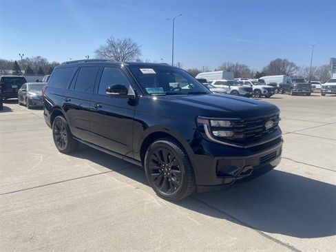 Used 2025 Ford Expedition Platinum w/ Stealth Appearance Package image 1