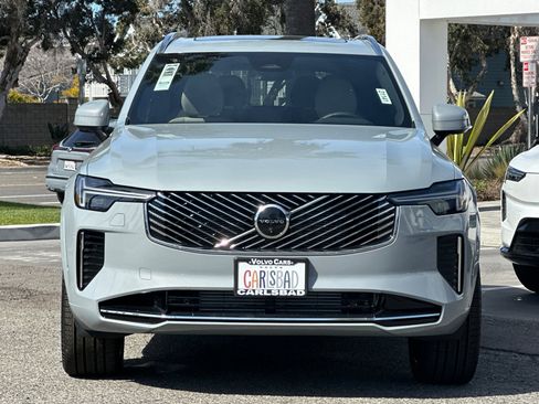 New 2026 Volvo XC90 T8 Plus image 3