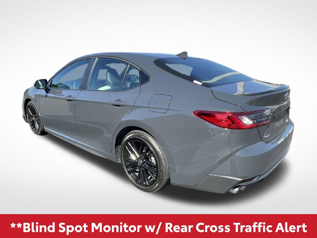 Used 2026 Toyota Camry SE FWD image 5