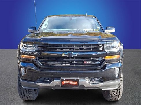 Used 2018 Chevrolet Silverado 1500 LT w/ All Star Edition image 2