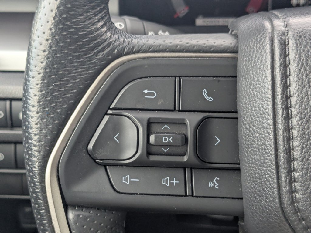Used 2025 Toyota Tacoma TRD Off-Road AWD/4WD image 30