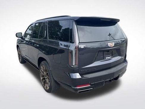 Used 2025 Cadillac Escalade Sport Platinum w/ LPO, ONYX Package AWD/4WD image 7
