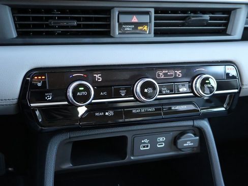 New 2025 Honda Pilot EX-L image 22