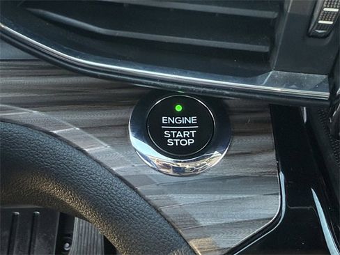 Used 2021 Ford Explorer Limited w/ Equipment Group 301A image 22